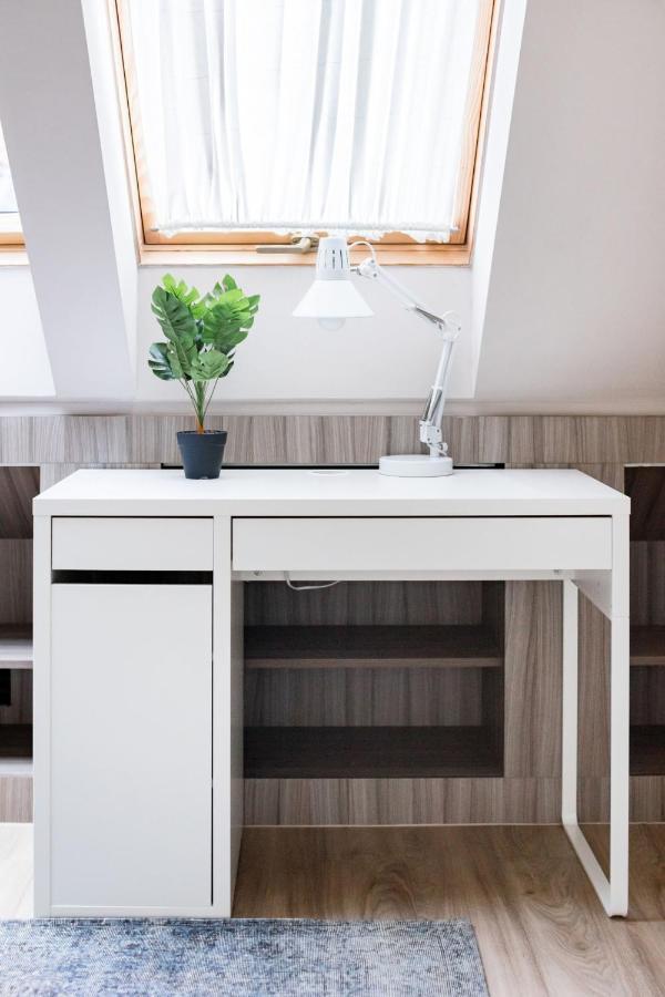 Sunny And Central Penthouse With Private Garage Будапеща Екстериор снимка