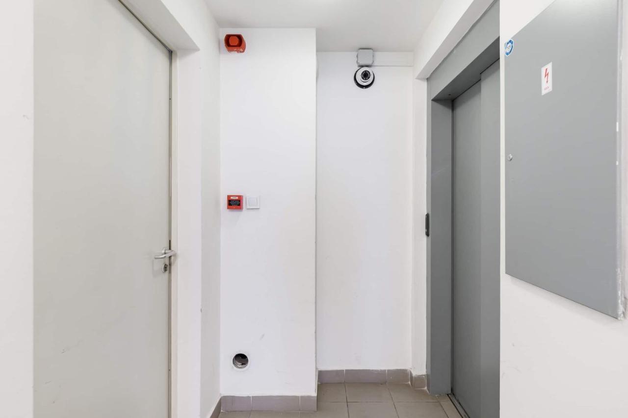 Sunny And Central Penthouse With Private Garage Будапеща Екстериор снимка