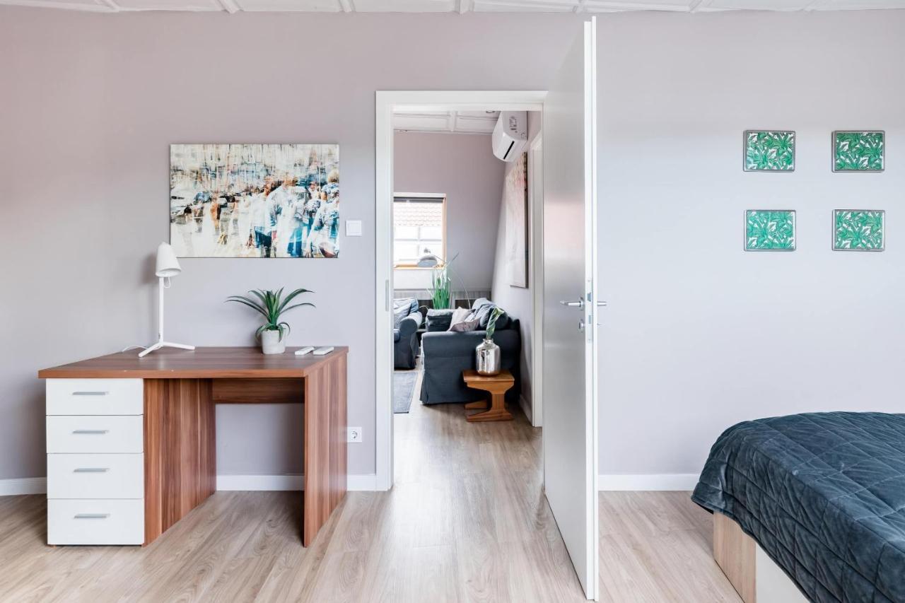 Sunny And Central Penthouse With Private Garage Будапеща Екстериор снимка