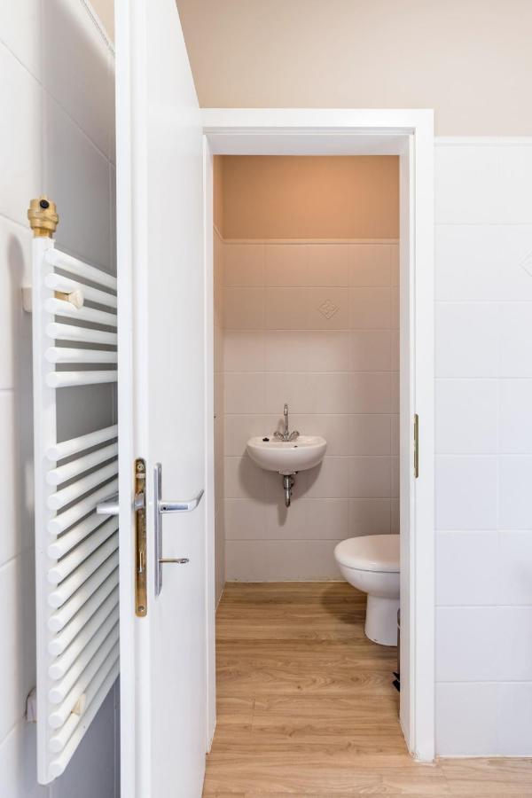 Sunny And Central Penthouse With Private Garage Будапеща Екстериор снимка