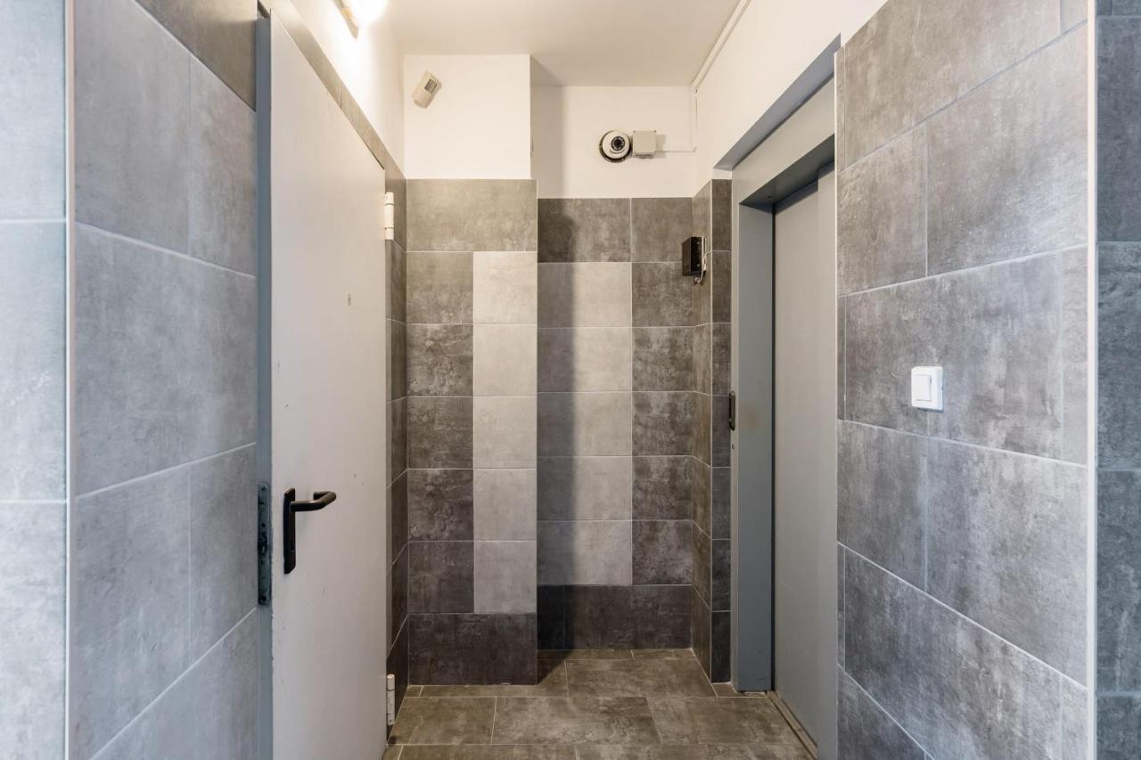 Sunny And Central Penthouse With Private Garage Будапеща Екстериор снимка