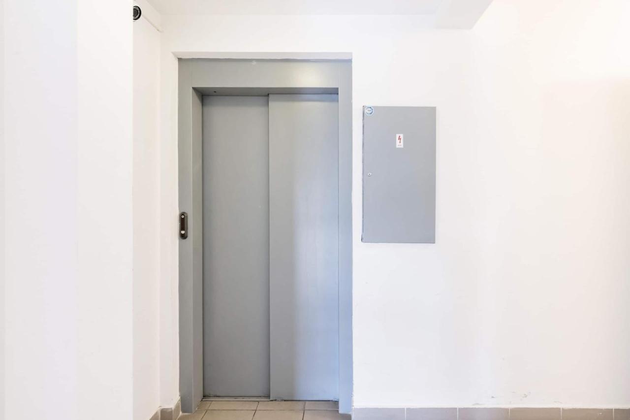 Sunny And Central Penthouse With Private Garage Будапеща Екстериор снимка