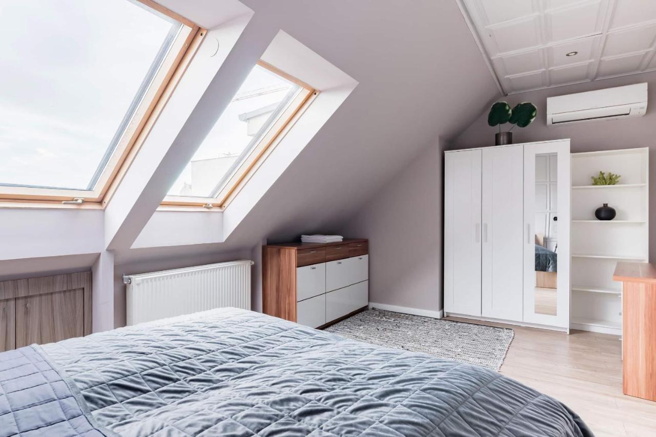 Sunny And Central Penthouse With Private Garage Будапеща Екстериор снимка
